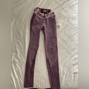 Gym shark leggings